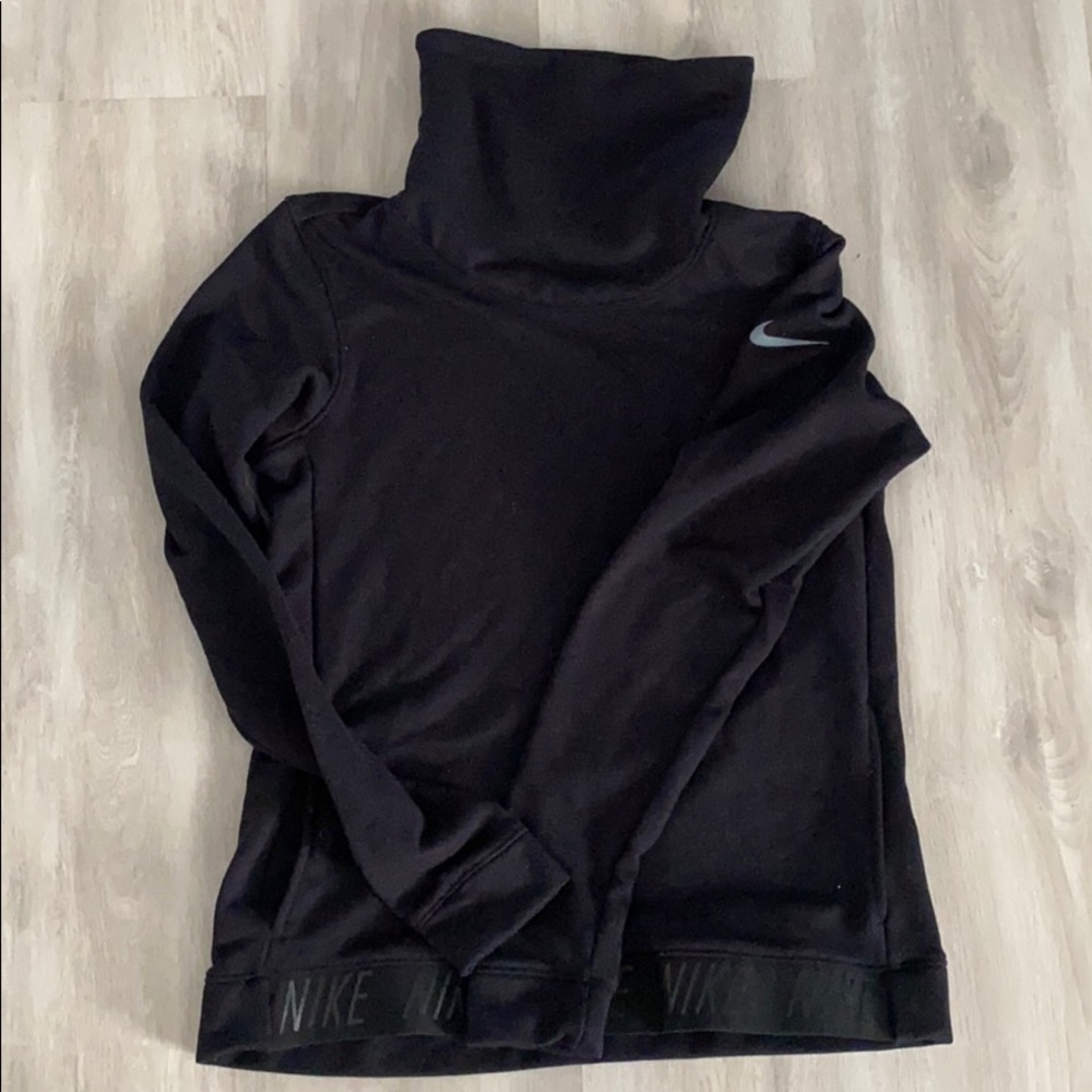 Vowel neck Nike Sweater